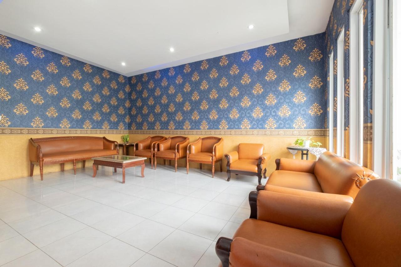 Spot On 2419 Rumah Nugraha Hotel Syariah Джокьякарта Экстерьер фото