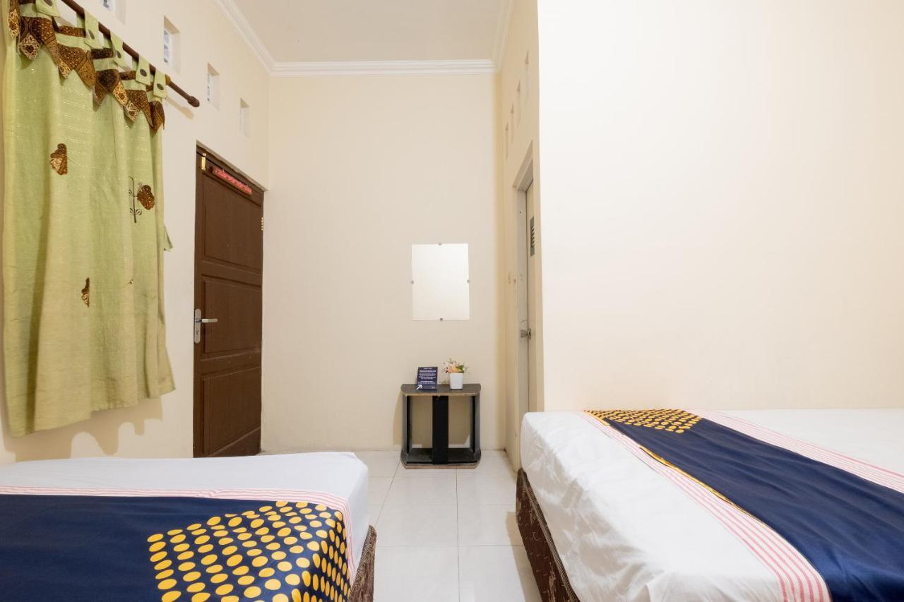 Spot On 2419 Rumah Nugraha Hotel Syariah Джокьякарта Экстерьер фото